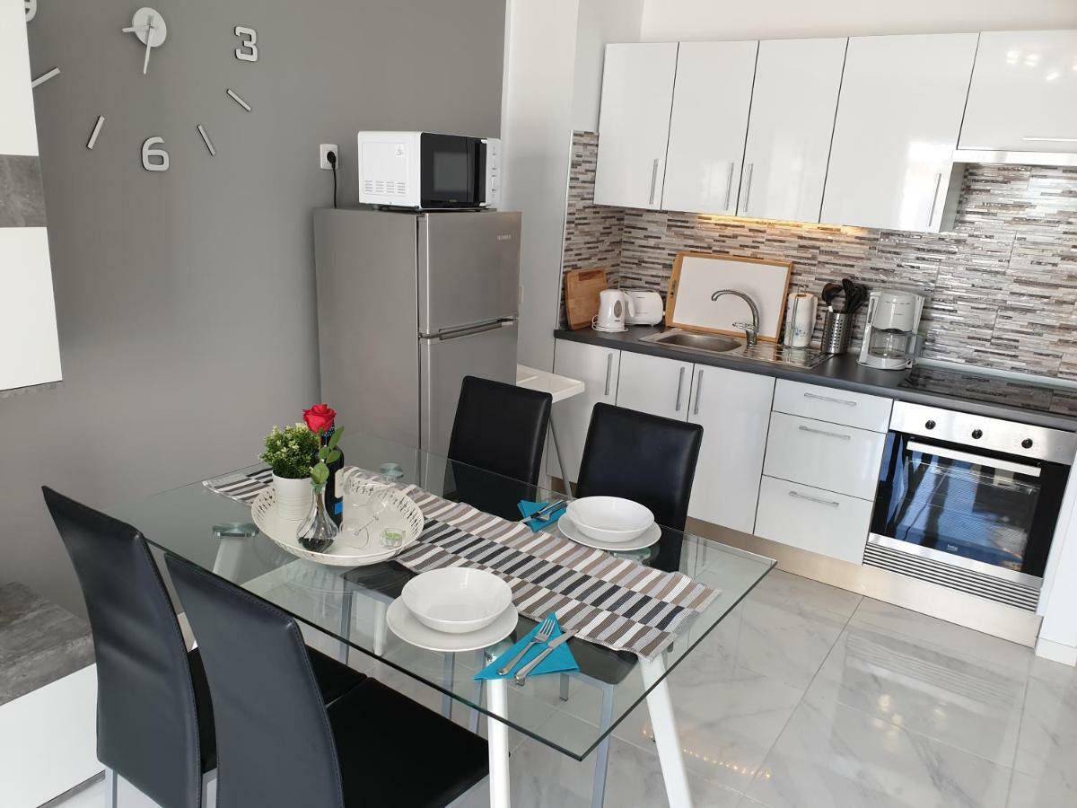 Casa Las Flores With Heated Pool, Only 490 Meters To The Beach, Balcony, Wifi Arona  Exteriér fotografie