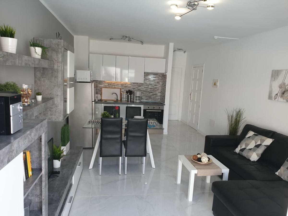 Casa Las Flores With Heated Pool, Only 490 Meters To The Beach, Balcony, Wifi Arona  Exteriér fotografie